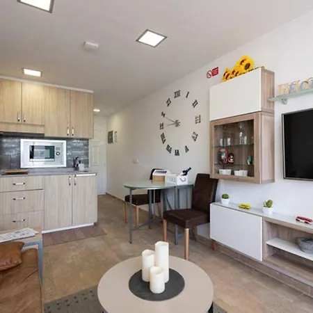 And Functional Apartman